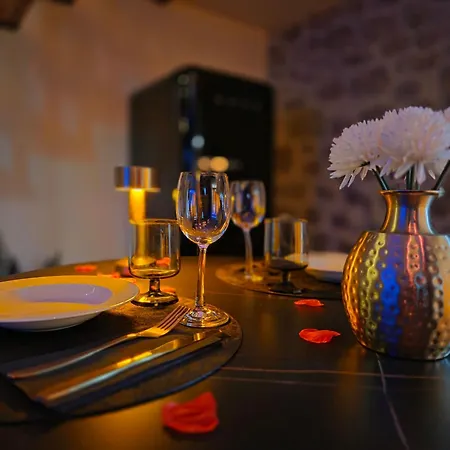 ô Sonho Maison Romantique Avec Balnéo Et Sauna Privatifs